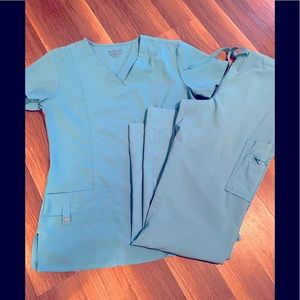 Med couture scrub set